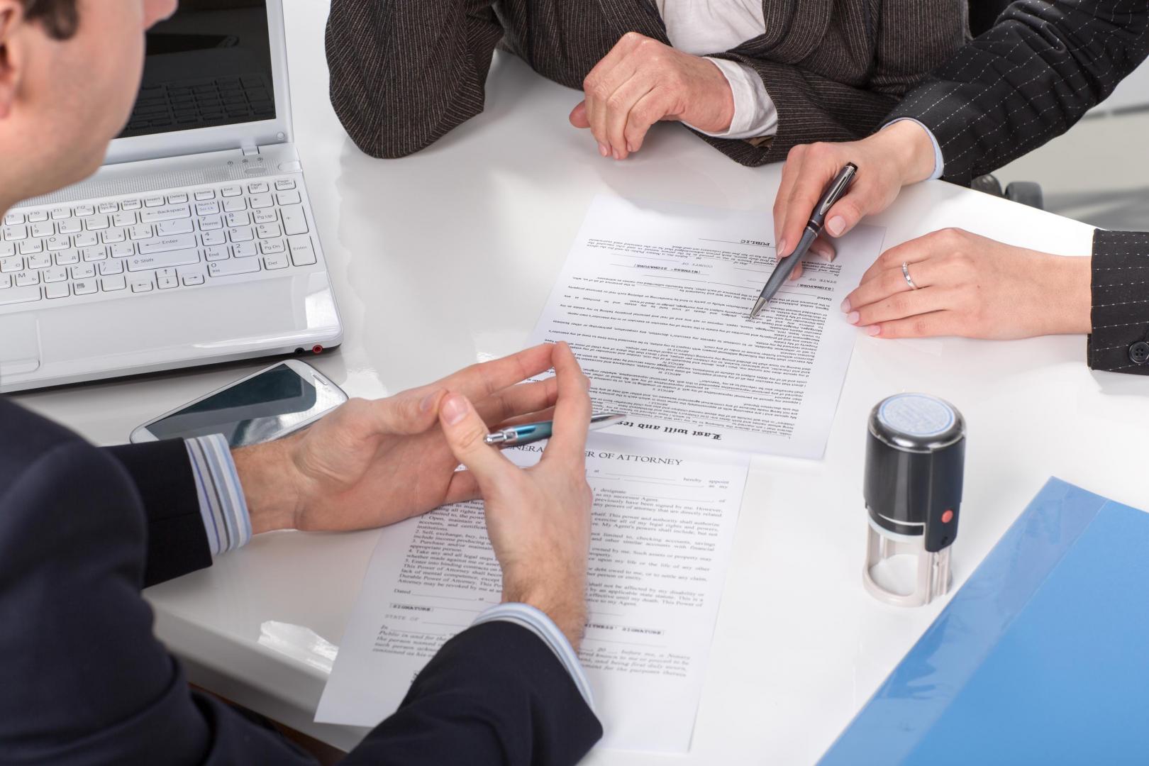 Conseiller juridique Legal Adviser Nuns’ Island